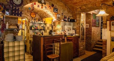 10 Best Restaurants in Siena, Italy